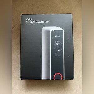 Vivint Doorbell Camera Pro 1080p HD with High Dynamic Range,‎ Night Vision